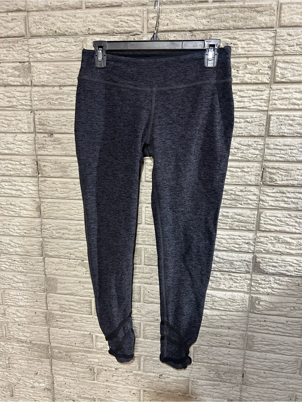 Beyond Yoga Spacedye Strappy Ballet Leggings. Size Large. Heathered Gray.